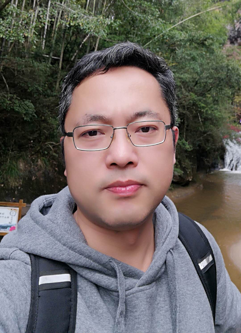 张冬峰.jpg